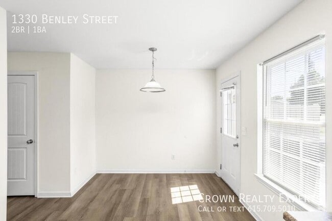 Building Photo - 1330 Benley St