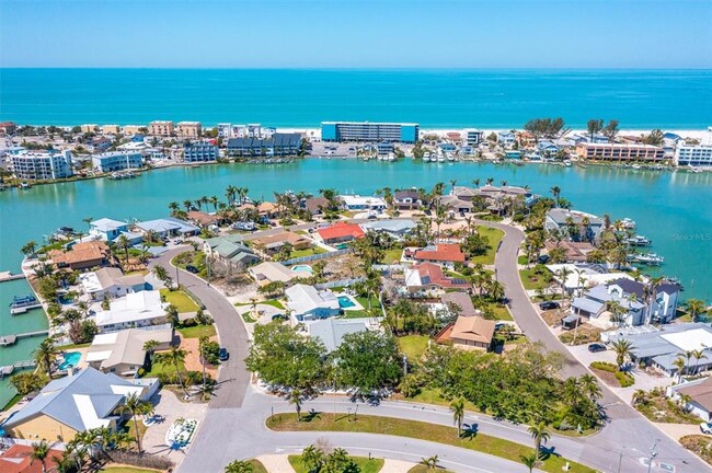Building Photo - 10001 S Yacht Club Dr