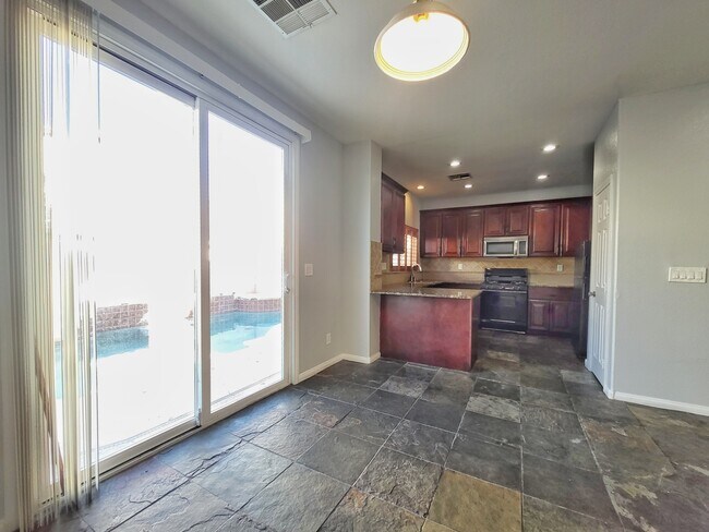 Building Photo - 9530 Windsor Forest Ct