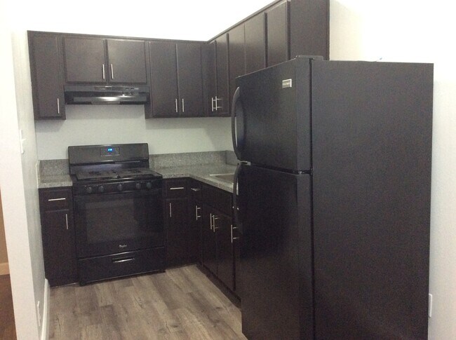 Upgraded Kitchen. Granite Countertops and upgraded finishing. - 2222 Cambridge St