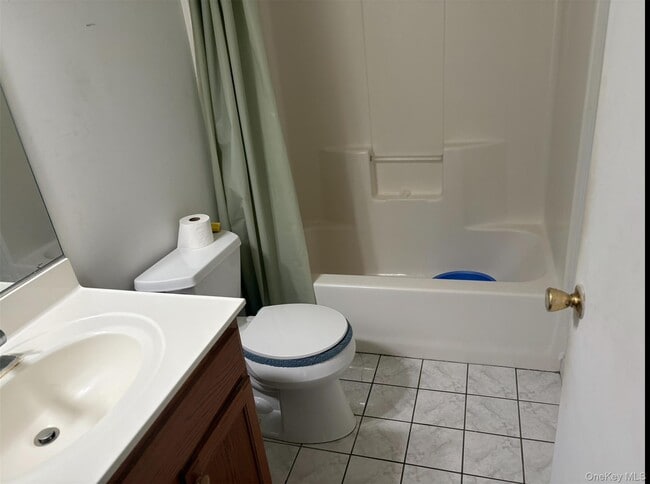 Building Photo - 51 Jordan Ln