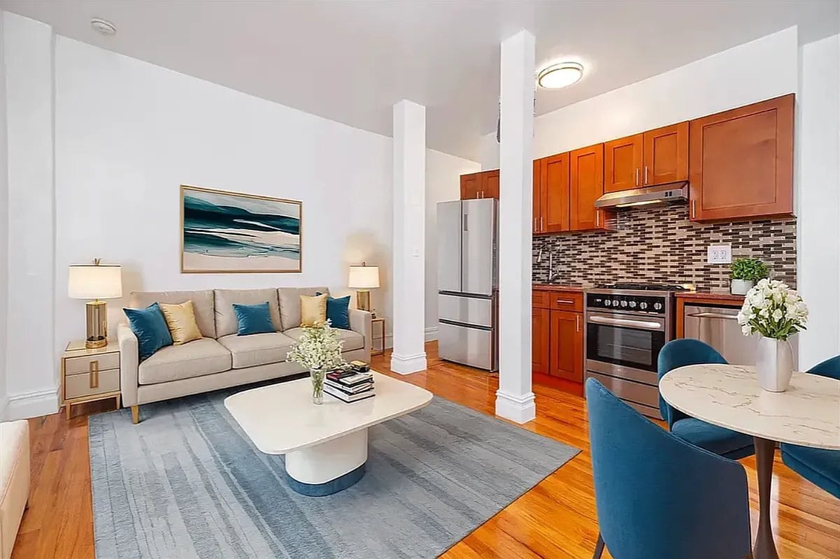 Building Photo - 164 Waverly Pl