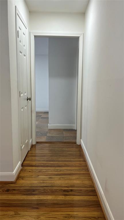 Building Photo - 10218 Oak Point Dr