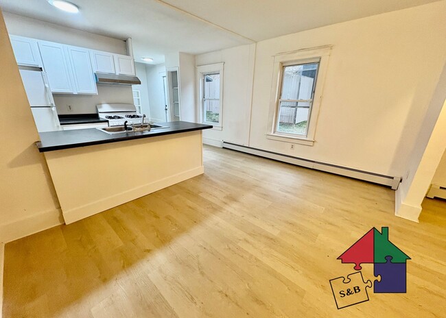 Building Photo - 101 Union St