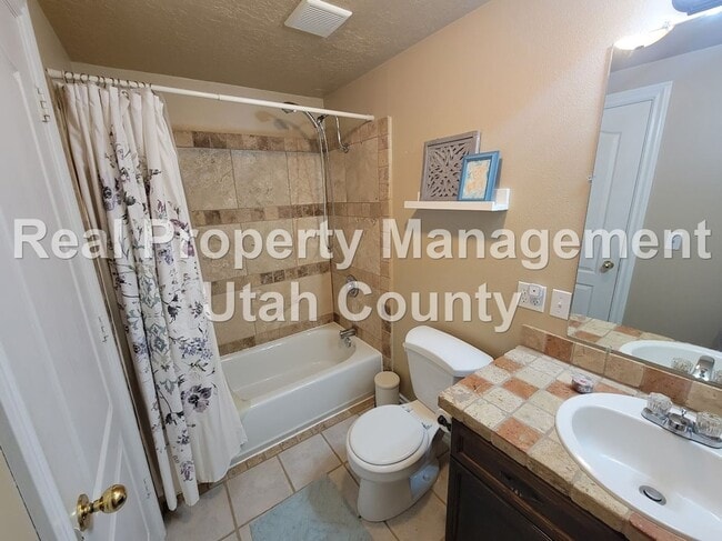 Building Photo - Eagle Mountain Townhouse