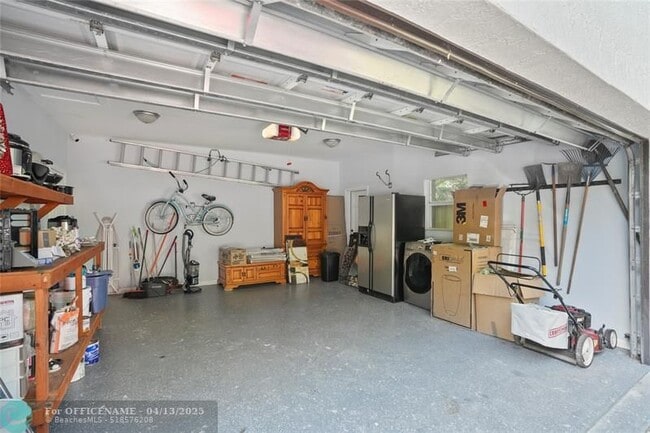 Building Photo - 833 SW 17th St