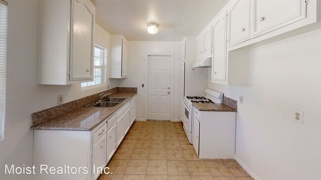 Building Photo - 2 br, 1 bath House - 14615 Cabazon St.