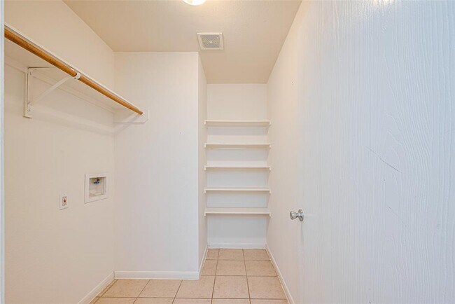 Building Photo - 3514 Garrison Run Dr