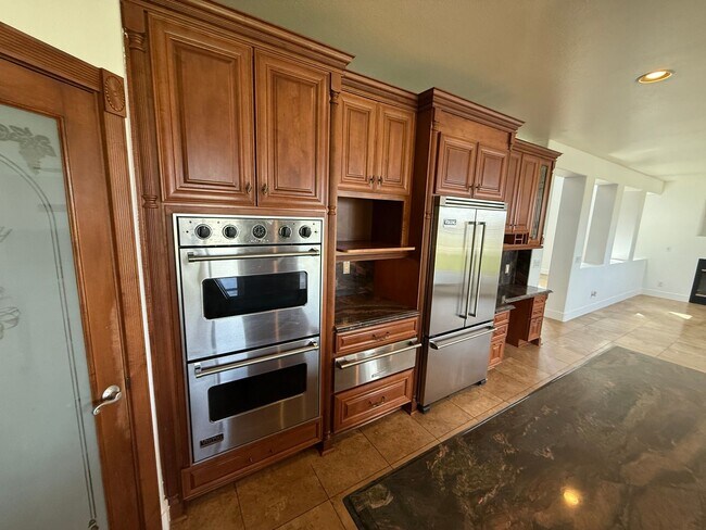 Building Photo - Fair Oaks Ranch 5 Bedroom Home in Canyon C...