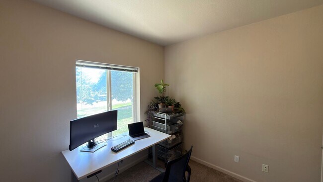 Building Photo - Great Condo in Fort Collins