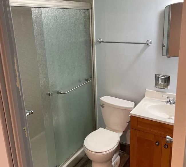 Building Photo - 1017 18th St