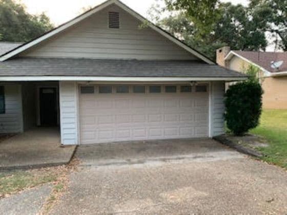 Building Photo - 6625 Golf Club Dr