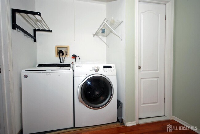 Building Photo - 9 Sandpiper Dr