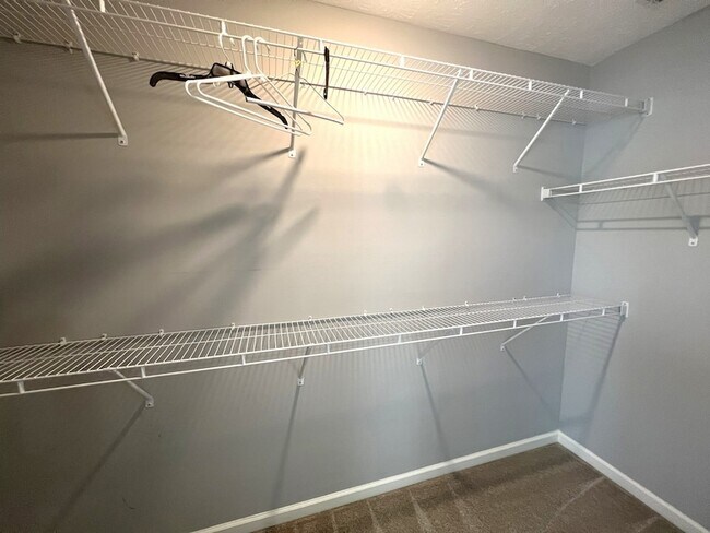 Building Photo - 813 Vigilant Dr