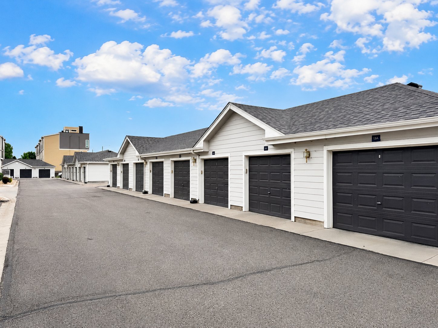 Building Photo - 15700 E Jamison Dr