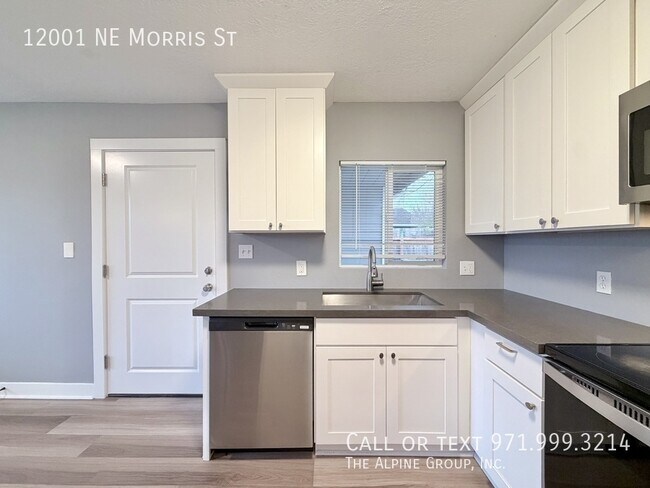 Building Photo - 12001 NE Morris St