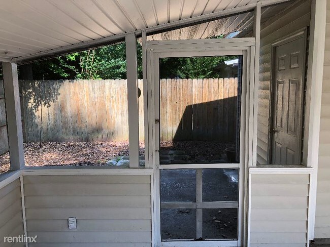 Building Photo - 2 br, 2 bath Condo - 2108 Tiffany Drive