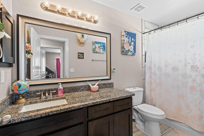 Building Photo - 14821 Tierra Escape Ave