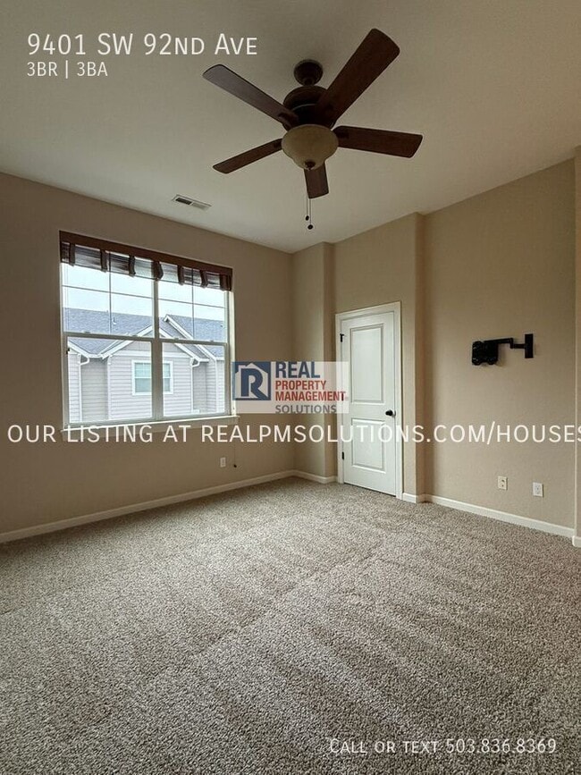 Building Photo - 9401 SW 92nd Ave