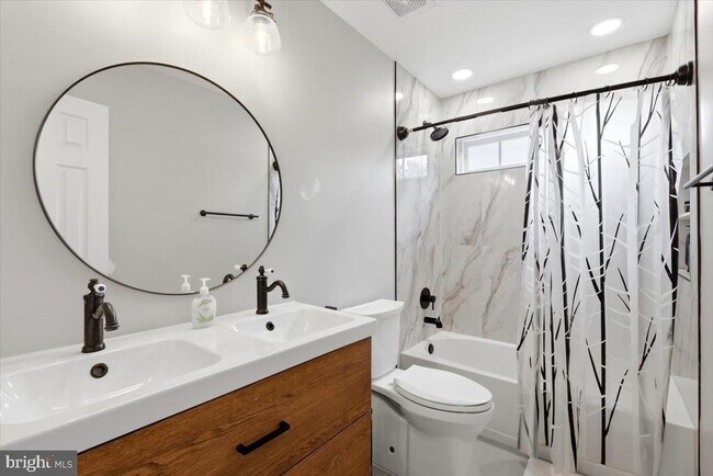 Building Photo - 9255 Bowers Brook Pl