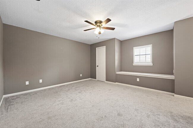 Building Photo - 6700 Richardson Rd