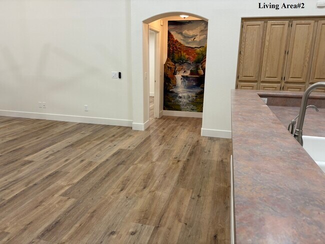 Building Photo - 461 E Pinto Dr