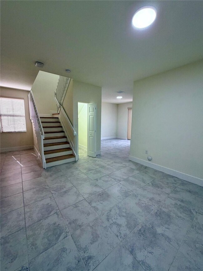 Building Photo - 6561 N Anise Ct