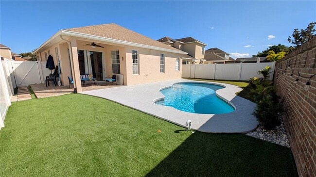 Building Photo - 2212 Stone Lake Ct