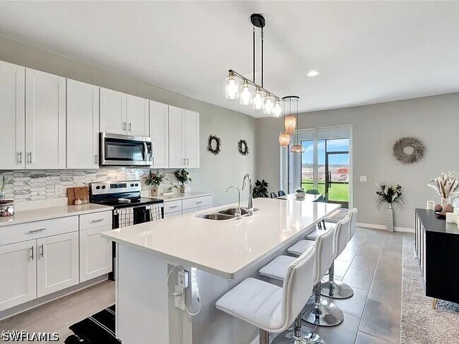 Building Photo - 43837 Cattleman Dr