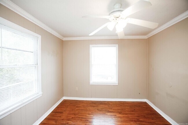 Building Photo - 3510 Walker St