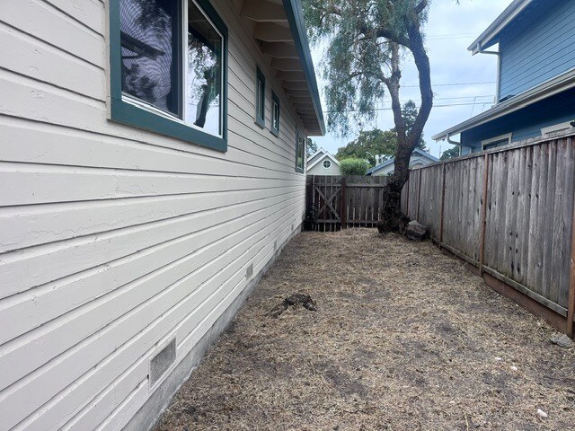 Building Photo - 1107 Seabright Ave