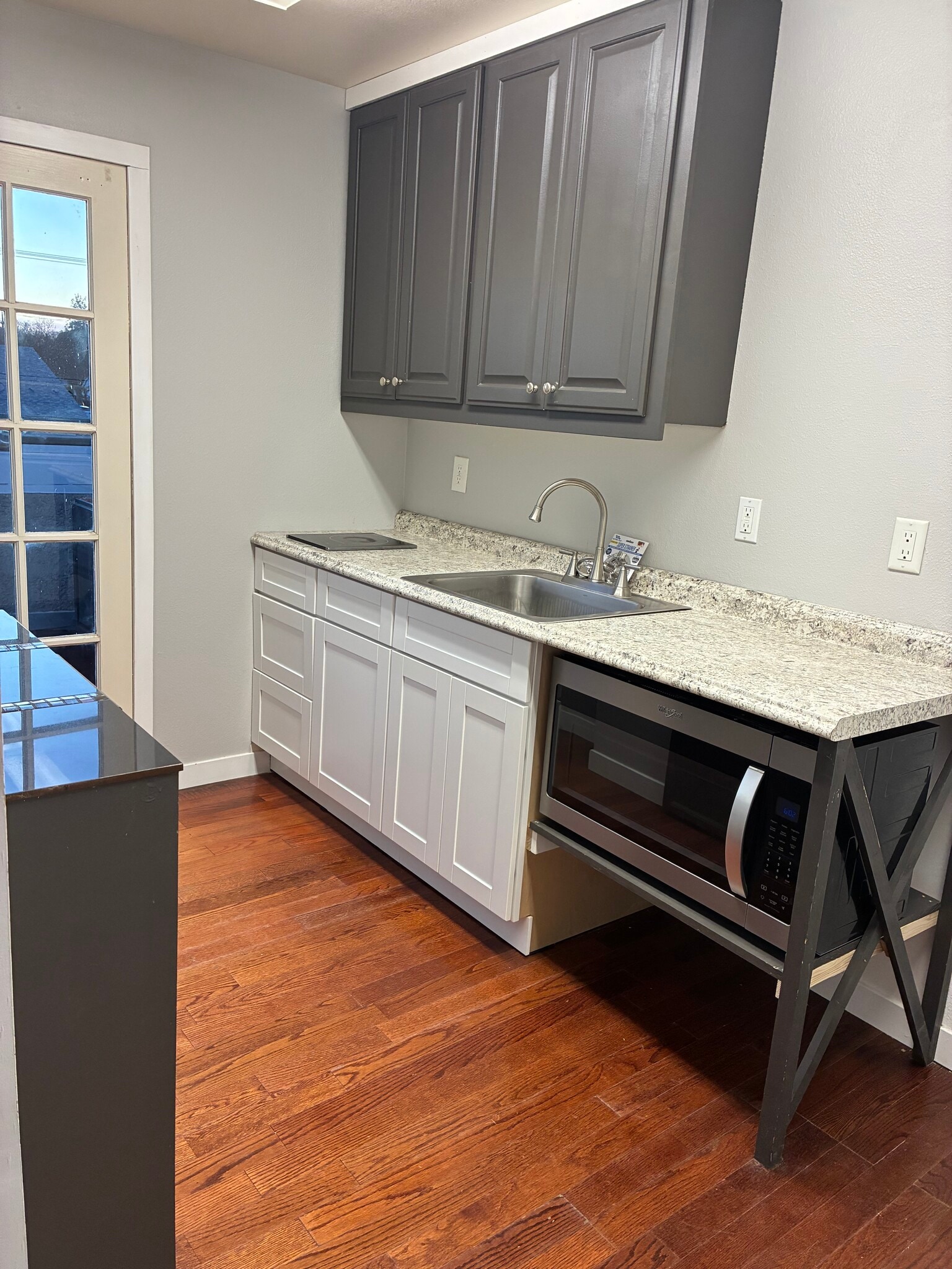 Building Photo - 1926 Glenview Ave