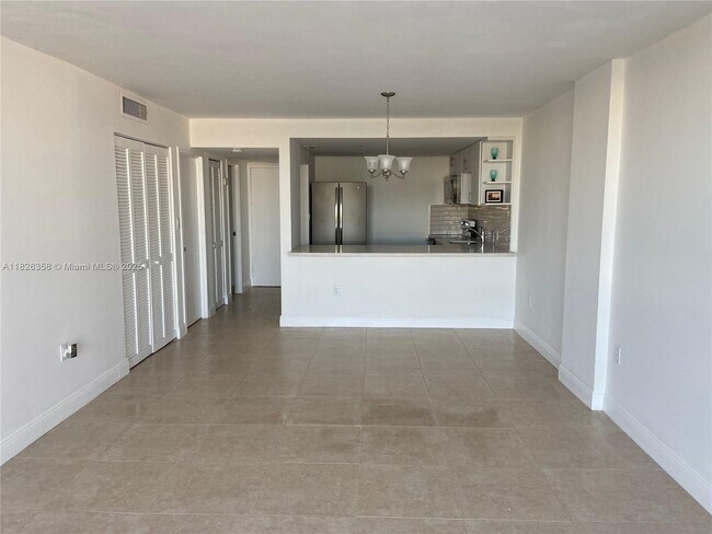 Building Photo - 13155 Ixora Ct