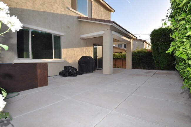 Building Photo - Stunning 5bed/3bath 2771 sq/ft Gilbert Home!