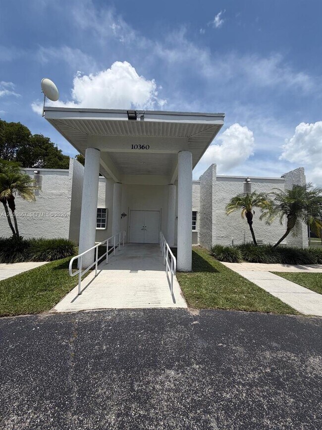 Building Photo - 10350 SW 220th St