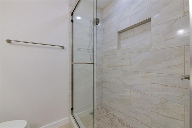 Building Photo - 2717 Meadow Green