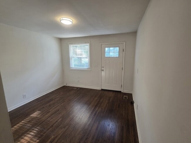 Building Photo - 419 Kinsey Blvd