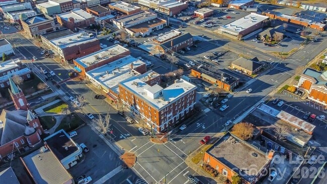 Building Photo - 197 N 2nd St