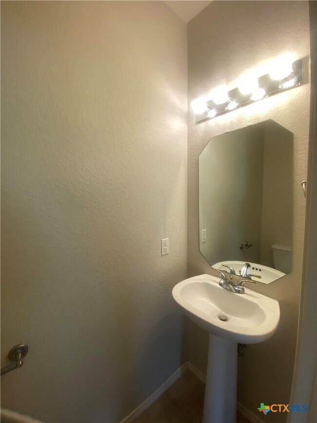 Building Photo - 5311 White Rock Dr