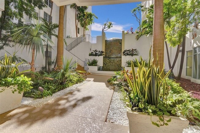 Building Photo - 1830 Radius Dr