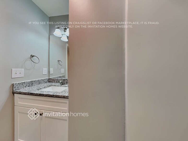 Building Photo - 10526 Wilson Glen Dr