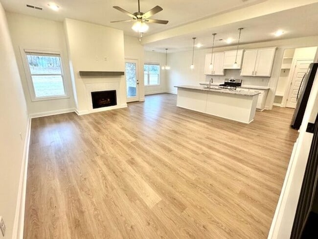 Building Photo - Move In Special! Now Leasing A 5 Bedroom 3 Bath Home In Olive Branch @ Southbranch