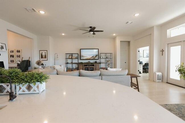 Building Photo - 808 Karst Cv