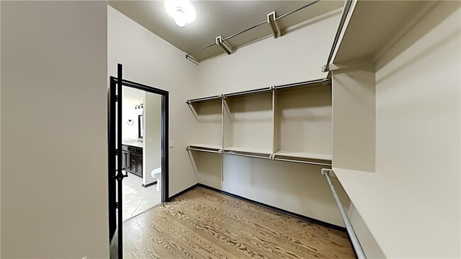 Building Photo - 4916 SW 127th St