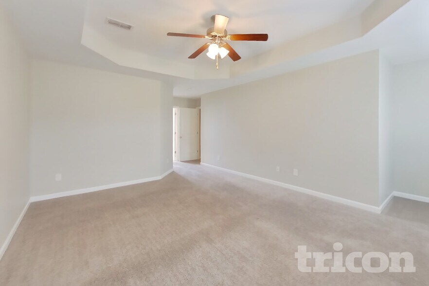 Building Photo - 1031 Solomon Ln