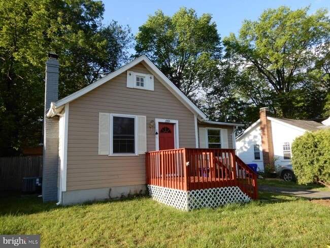 Building Photo - 2910 16th St S