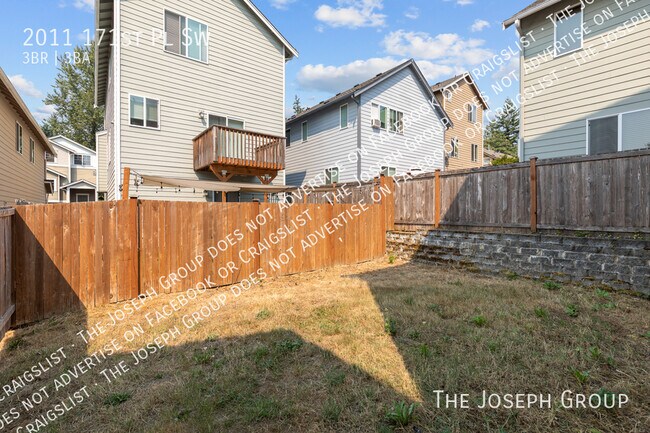 Building Photo - 2011 171st Pl SW