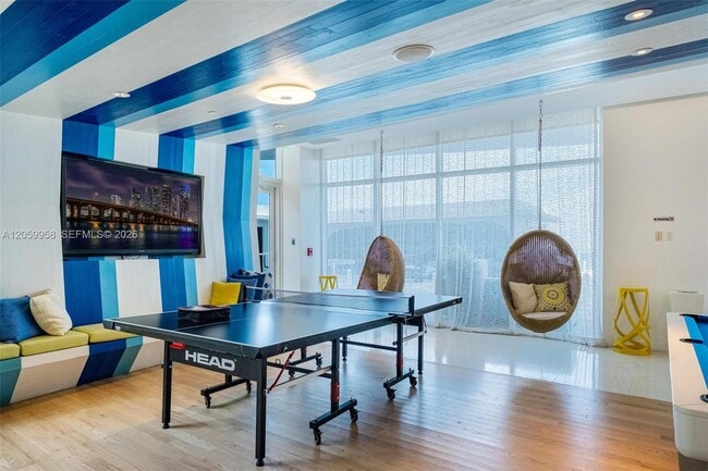 Building Photo - 3951 S Ocean Dr