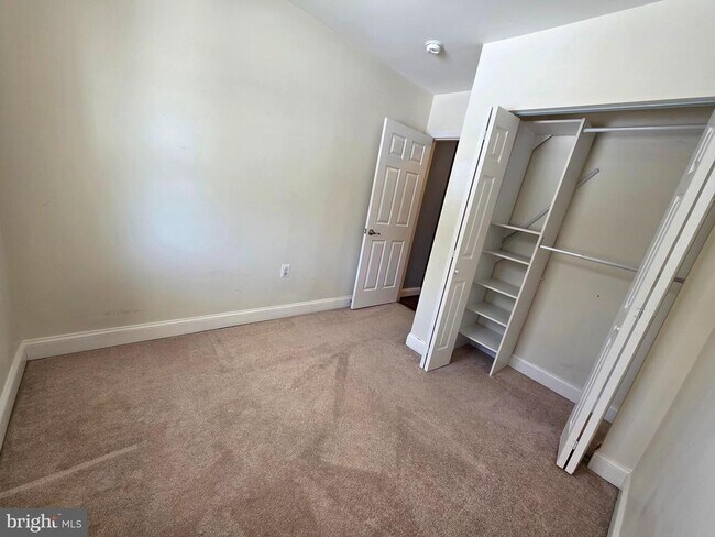 Building Photo - 1342 Edna Rd