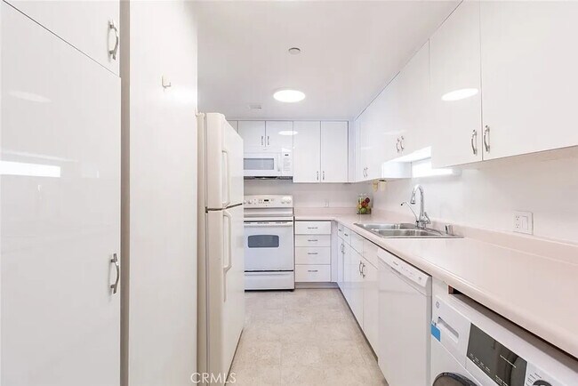 Building Photo - 1155 N Brand Blvd